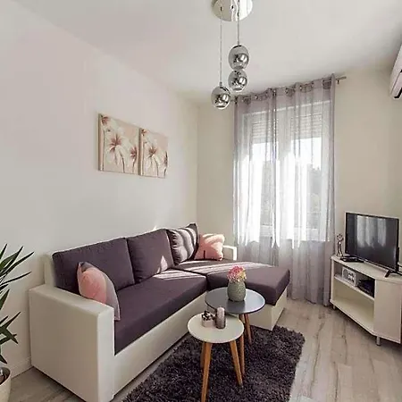 Crystal Hotel 3*
